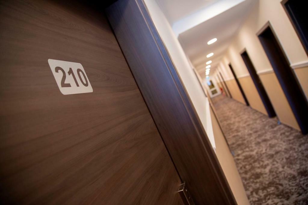 Hotel Zum Goldenen Stern Pruem Exterior photo